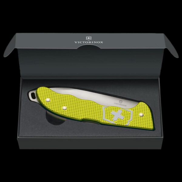 Victorinox Hunter Pro Alox Limited Edition 2023 - Electric Yellow - Image 4