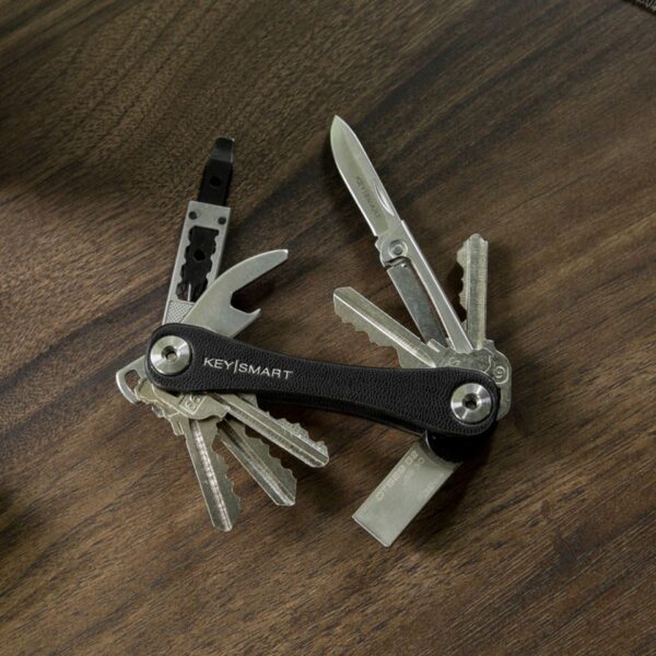 KeySmart Compact Key Holder - Image 9