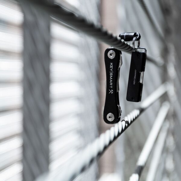 KeySmart Rugged Aluminum Compact Key Organiser - Image 7