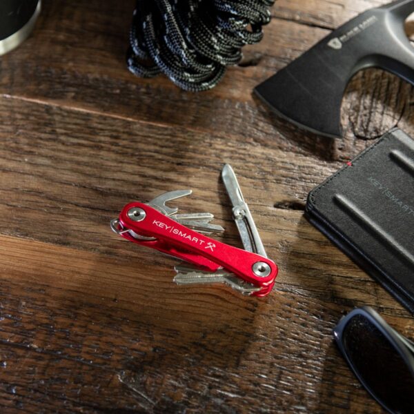 KeySmart Rugged Aluminum Compact Key Organiser - Image 17