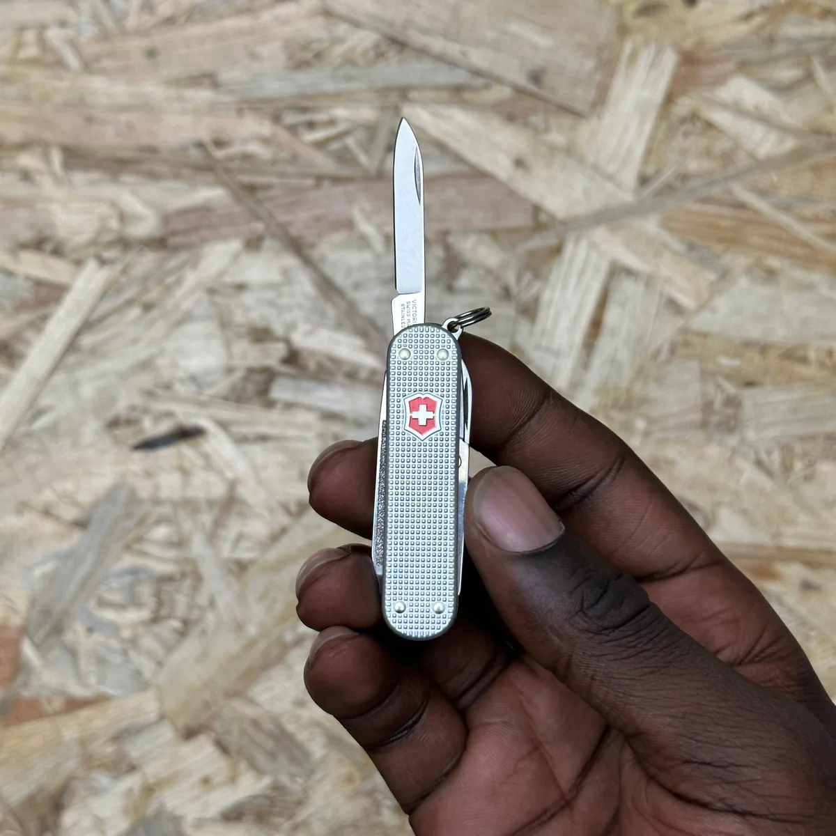 Victorinox Classic Alox - Image 2